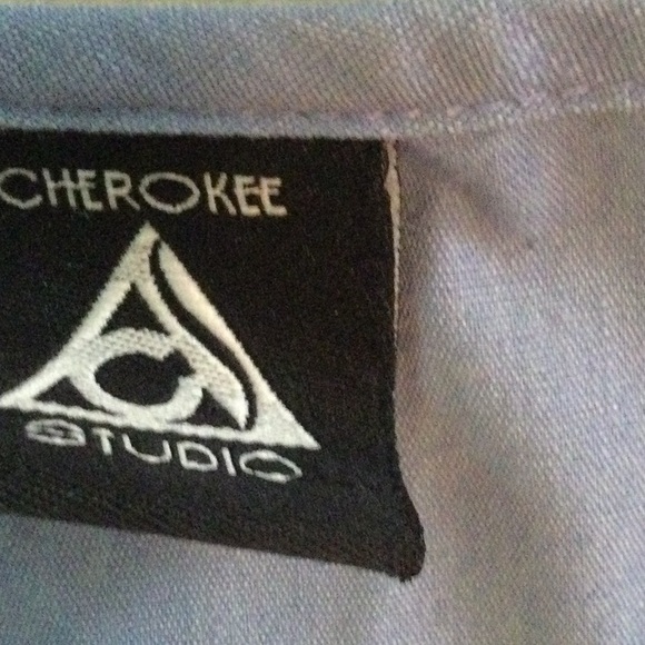 Cherokee Studio Scrub Top - Picture 6 of 6